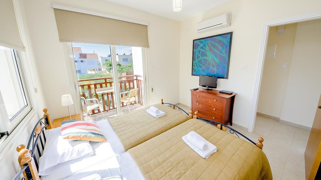 Kapparis Holiday Villa 018 Протарас Номер фото